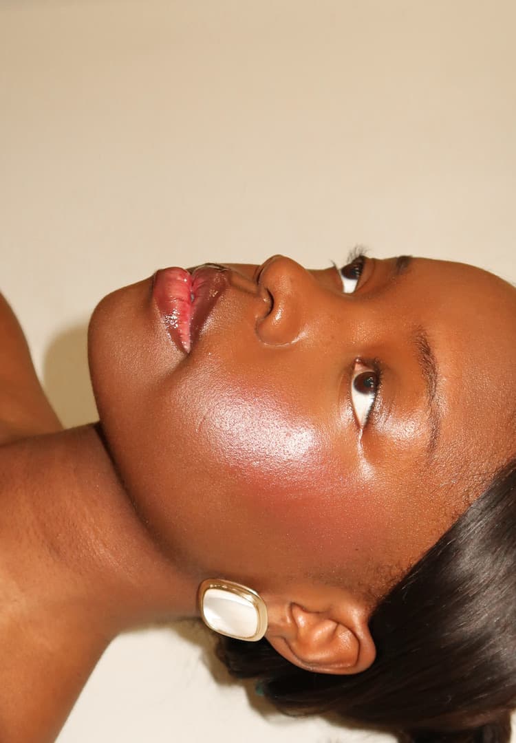 My honest review of the NuFace Mini, as someone who’s used it for years