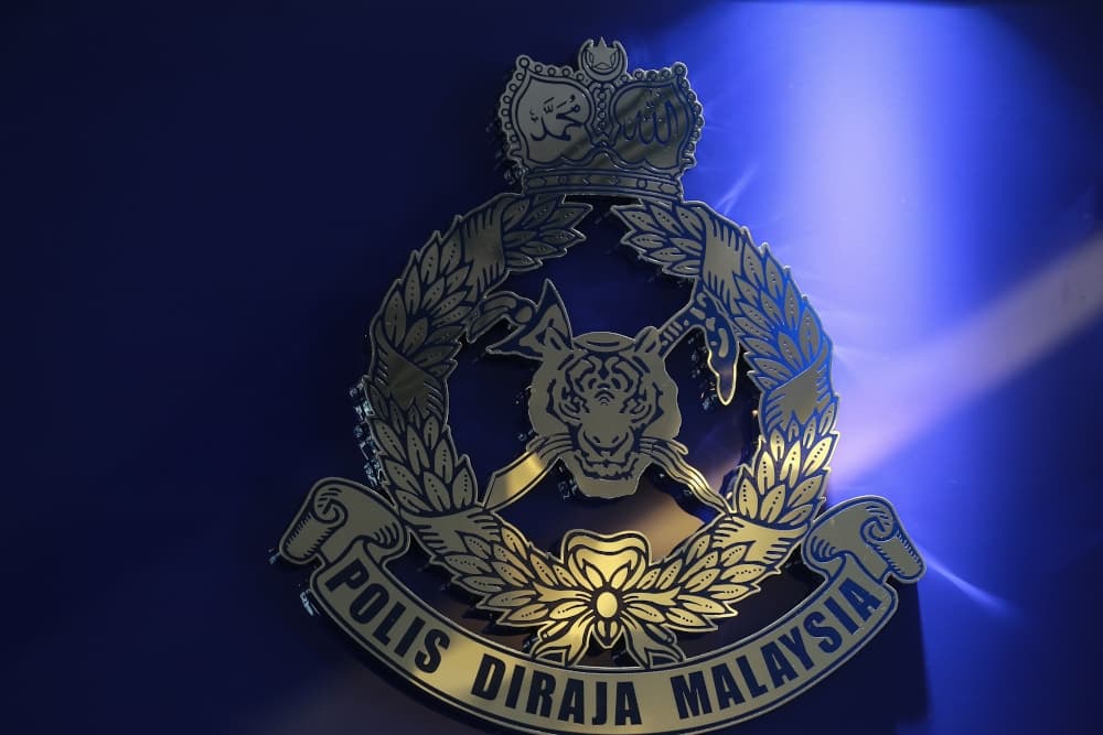 Ampang cops hunt driver in Taman Muda hit-and-run that left pedestrian seriously injured