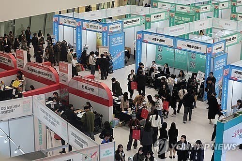 S. Korea adds 206,000 jobs in March, topping 200,000 for 2nd straight month: data