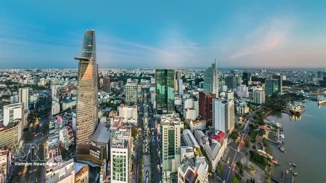 Ho Chi Minh City posts decade-high growth, presses for reforms to sustain momentum