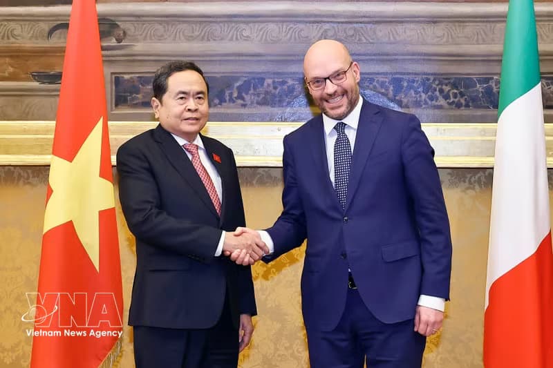 NA Chairman holds talks with Italian lower house leader