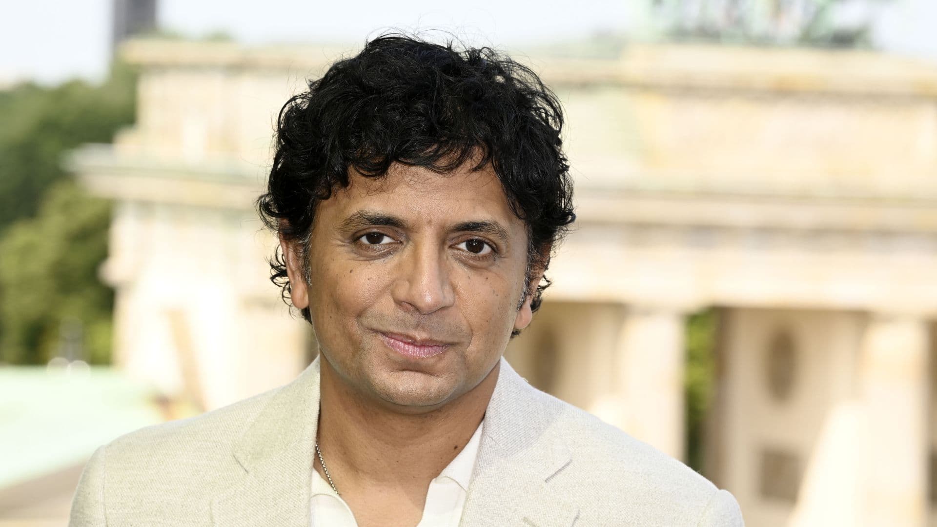 M. Night Shyamalan Teases Long-Awaited Return To OG Genre For New Jake Gyllenhaal Thriller Releasing Next Year